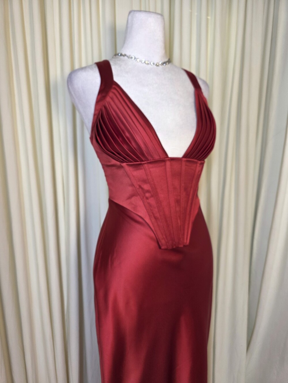 Vestido largo Shae - Rojo babyboo NWT $135 - Picture 4 of 14